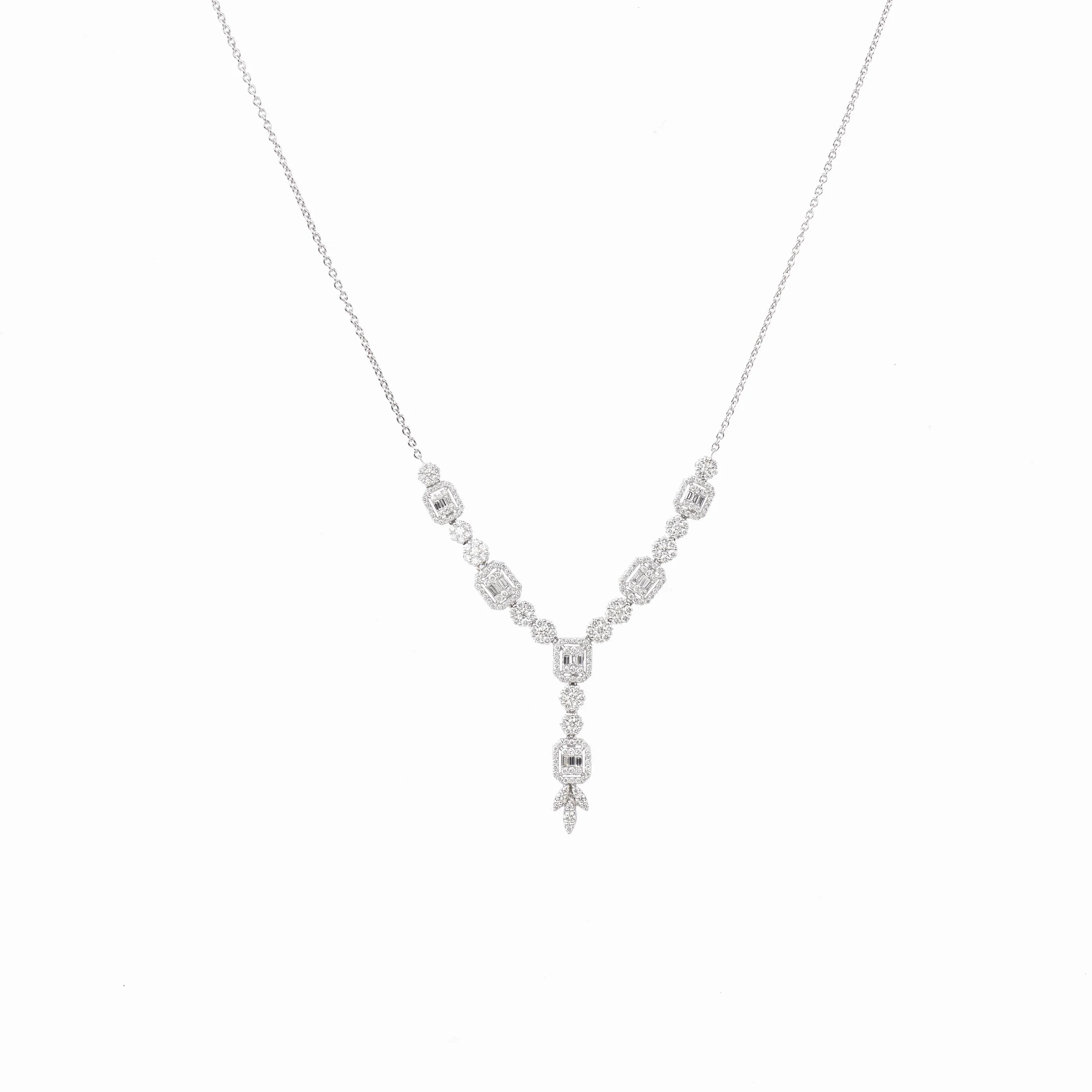 Tiesh Classic Necklace with Diamonds in 18kt White Gold