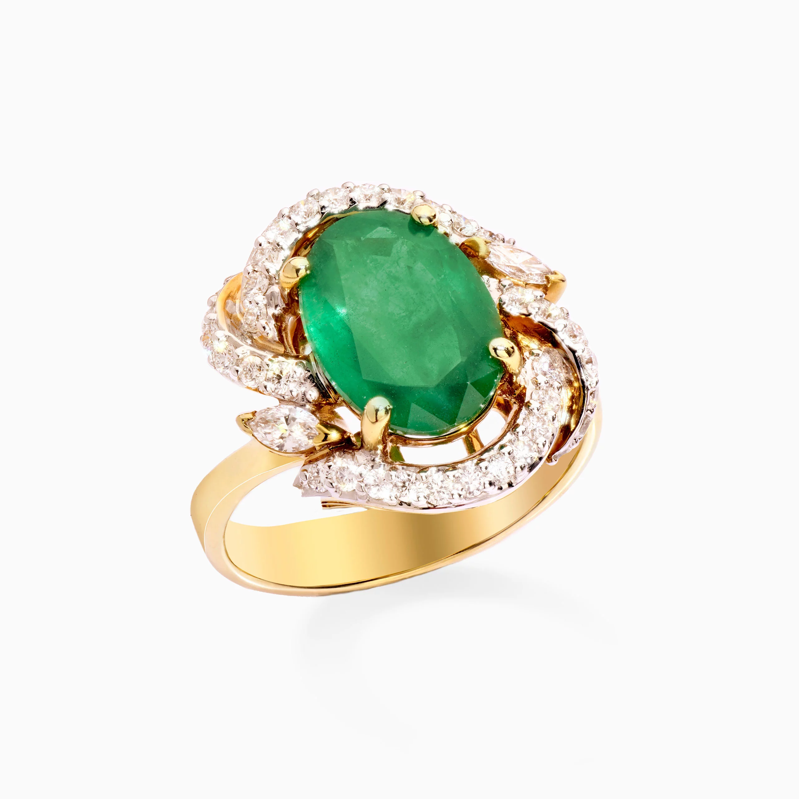 14kt Yellow Gold Ring with Emerald and Diamonds
